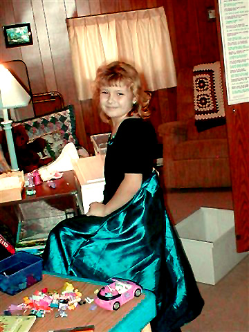 2002-12-24_amanda_ here.jpg